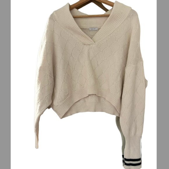 Korean Cozy Oversize V neck Sweater Cream Fits Oversize - Picture 1 of 4